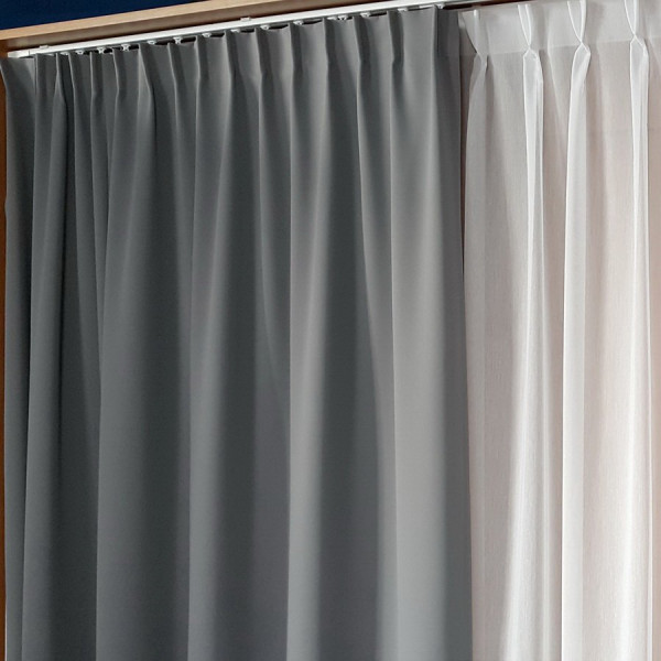 MAG 302 Zasłona Blackout gotowa w kolorze jasnoszarym rozm. 280x240 cm