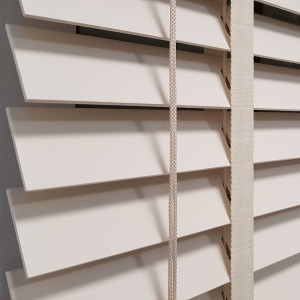 Holzjalousien, weiß 50 mm, Größe 200x200 cm MODERN