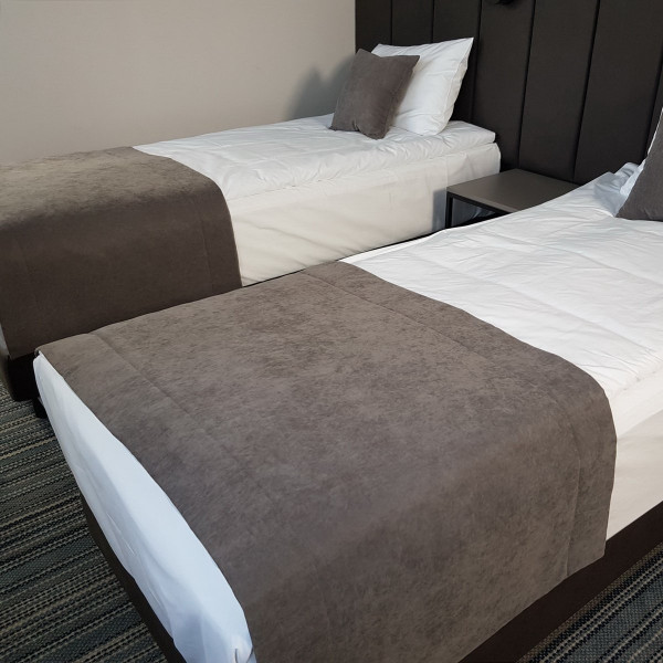Szal na łóżko hotelowe PAS 322 w rozm. 70x140 cm za 10 szt.