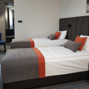 Narzuta na łóżko do sypialni PAS 324 w rozm. 80x170 cm za 10 szt.